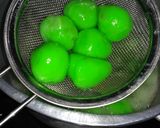 Foto langkah ke 5 dari resep Klepon Ketan Gula Merah Kenyal no Kapur Sirih.