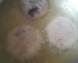 A picture of step 7 of Chinese rose cake.