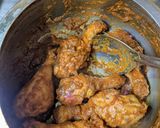 A picture of step 6 of Chicken curry.