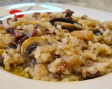 Foto del paso 7 de la receta: Chipirones salteados sobre cama de puré de patatas