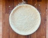 Foto del passaggio 2 della ricetta Crostata al Limone e Frutto della Passione