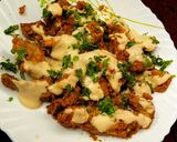 A picture of step 3 of Garlic Chicken with white sauce.