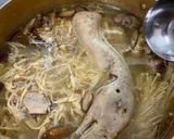 Hình bước làm 4 của món Canh Măng Khô Nấu Vịt Gừng Cho Mùa Lạnh