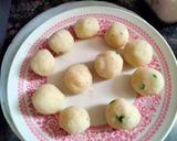 A picture of step 2 of Singhade ke atte ki kadhi.