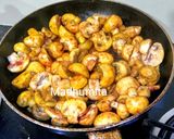 A picture of step 2 of Sauteed Garlic, Onion Mushroom.