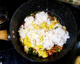 Foto langkah ke 4 dari resep Nasi Goreng Bawang ala Tin.