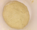 Foto del paso 3 de la receta: Medialunas de manteca riquísimas🥐