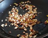 खजूर ड्रायफ्रूटस लाडू रेसिपी (khajur dry fruits ladoo recipe in marathi) रेसिपी स्टेप 1 फोटो 