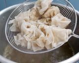 Foto langkah ke 5 dari resep Chicken Wonton Sup plus Sayuran ala Rumah Kami.