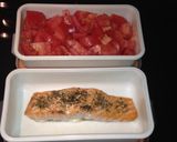Foto del paso 3 de la receta: Lomo de salmón con tomate rosa