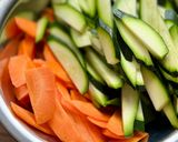 Hình bước làm 1 của món 🌱 Bí Ngòi Non Xào Cà Rốt Chay