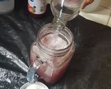 รูปขั้นตอนการทำที่ 3 ของ Easy Strawberry Soda