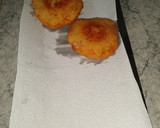 Foto del paso 5 de la receta: Bombas de papa rellena de jamón y queso con ensalada 😊👍