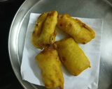 A picture of step 4 of Pazham pori.