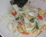 Foto langkah ke 5 dari resep 194. Mie Goreng Jawa.