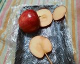 Foto del paso 2 de la receta: Manzana chupetin con chocolate