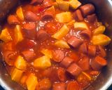 Foto del paso 3 de la receta: Salchichas en salsa con papas