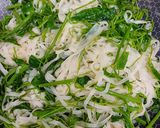 Hình bước làm 2 của món Rau bò khai xào bánh đa nắm Quỳnh Côi