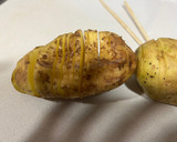 Foto del paso 2 de la receta: Patatas hasselback en airfryer