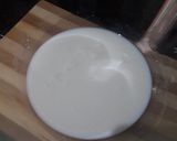 A picture of step 1 of Zebra pan cake.