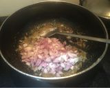 A picture of step 5 of Kerala chicken curry.