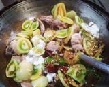 A picture of step 2 of Green karahi.