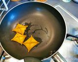Foto del passaggio 10 della ricetta Fagottini al Missoltini con Pesto di Menta e Finocchietto