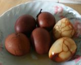 Foto langkah ke 5 dari resep Telur rebus teh.
