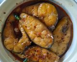 Hình bước làm 5 của món Catfish kho tộ (công thức để kho các loại cá da trơn)