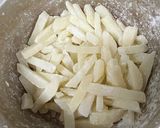 Foto langkah ke 3 dari resep Kentang Goreng Frozen French Fries Kriuk Tak Berminyak.