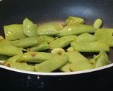Foto del paso 4 de la receta Wok de judías verdes, carne picada y espinacas