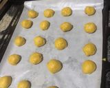 A picture of step 2 of Custard Cokies.