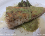 Foto del paso 3 de la receta: Merluza con crema de espárragos trigueros