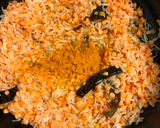 A picture of step 5 of Chingri diye Masoor Dal Er Khichuri (Prawn Khichdi - Bengali Style).
