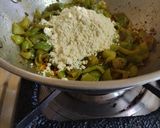 A picture of step 4 of Simla Mirchi sabji.