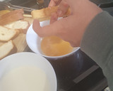 Foto del paso 2 de la receta: Torrijas rellenas de mermelada y crema de cacahuete