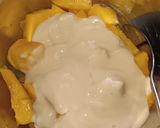 Foto langkah ke 1 dari resep Mango Yogurt Bites.