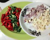 Foto langkah ke 2 dari resep Oseng ati pedes lombok merah ijo.