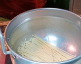 சிக்கன் ப்ரைடு நூடுல்ஸ் ரெசிபி ஸ்டேப் 2 புகைப்படம்