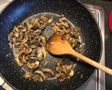 Krémsajtos gombás csirke recept fázis 1 fotója