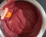 A picture of step 5 of Beetroot red velvet cup cakes.