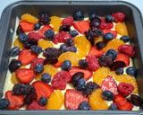 Foto langkah ke 6 dari resep Fruits Pastry Cake with Creamy Vanilla Sauce.