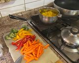 Foto del paso 1 de la receta: Salteado colorido con arroz con curry🥦🥕🫑 💛