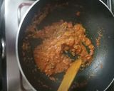 A picture of step 4 of Green peas masala.