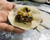 Hình bước làm 3 của món Há cảo Nhật Bản - Gyoza