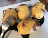 Une image de l'étape 2 de Pommes de terre blue belle au four crème ciboulette citron.
