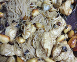 Foto del paso 7 de la receta: Fideos chinos con pollo y almendras