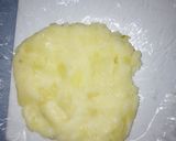 A picture of step 3 of Potatoe balls.