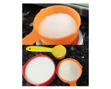 A picture of step 1 of Suji/rava halwa.