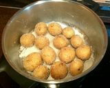 Foto del paso 2 de la receta: Merluza con papas arrugás y mojo verde